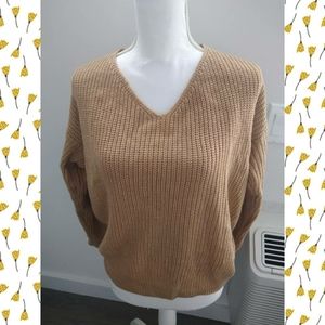 SOLD 🆕Back Twist Sweater